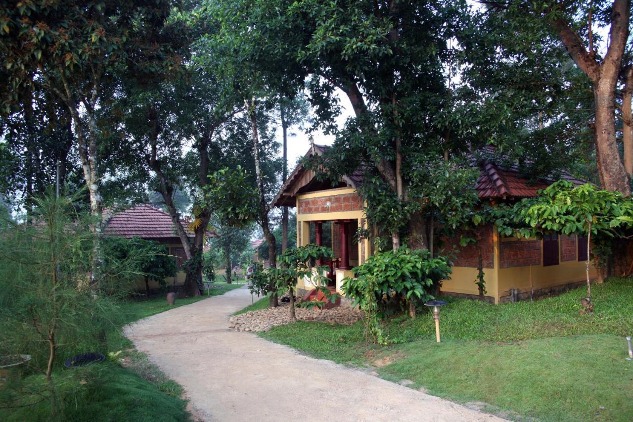 Agraharam Resorts Thirunelly Buitenkant foto