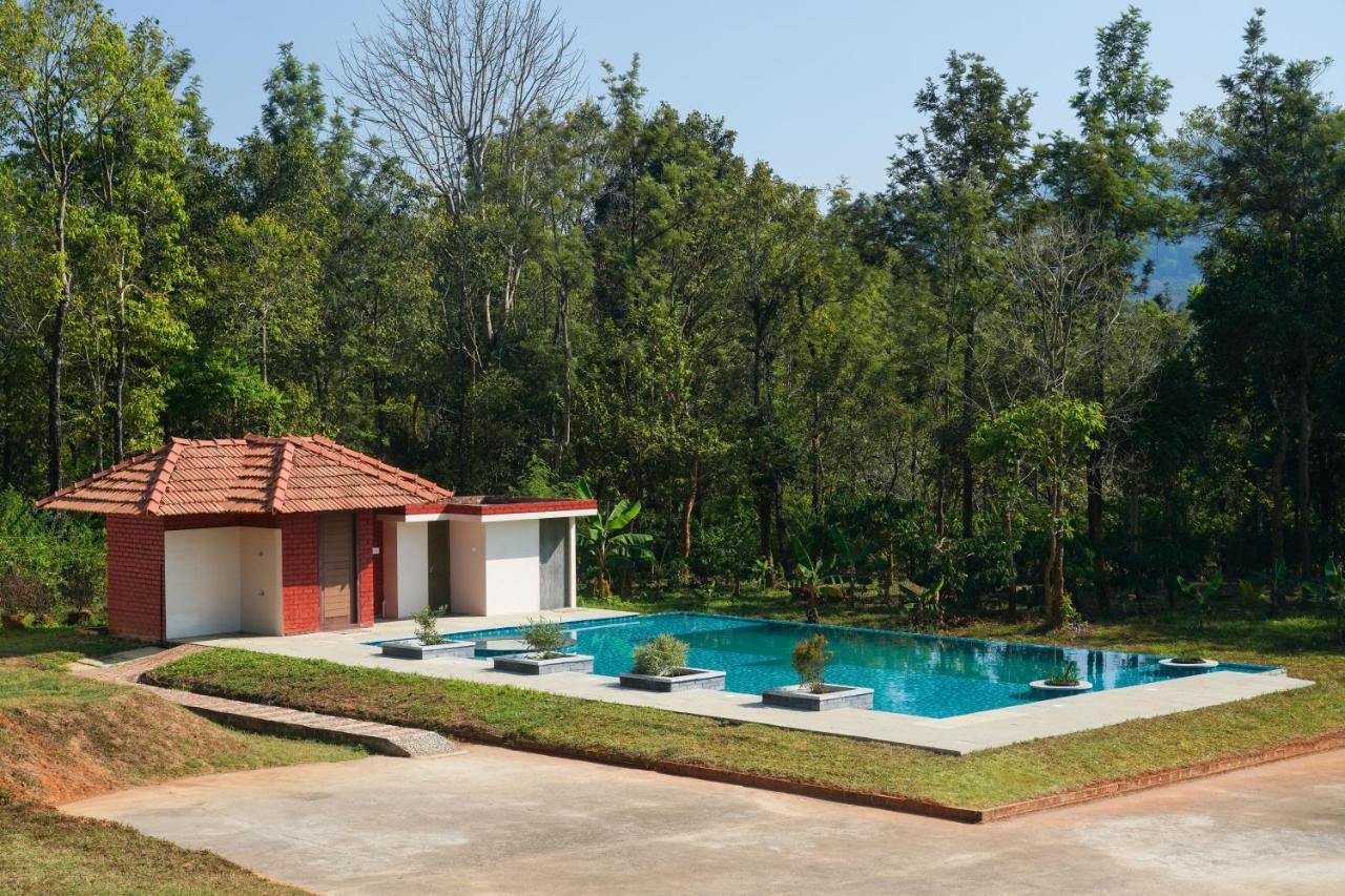 Agraharam Resorts Thirunelly Buitenkant foto